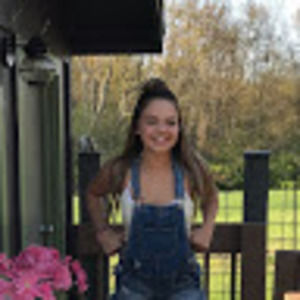 Meet your Posher, Emily